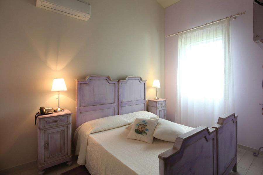 Lucciole Nella Nebbia Hotel Stellata Eksteriør billede