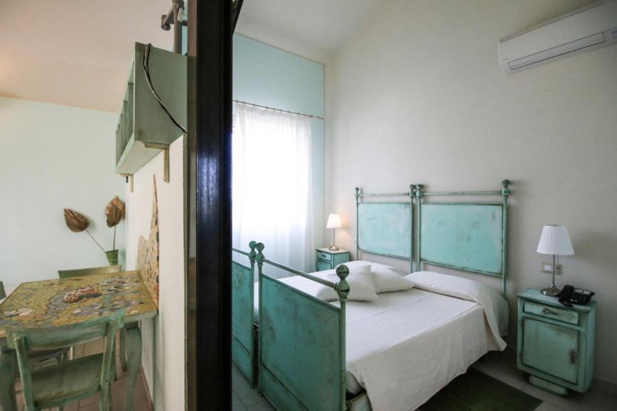 Lucciole Nella Nebbia Hotel Stellata Eksteriør billede